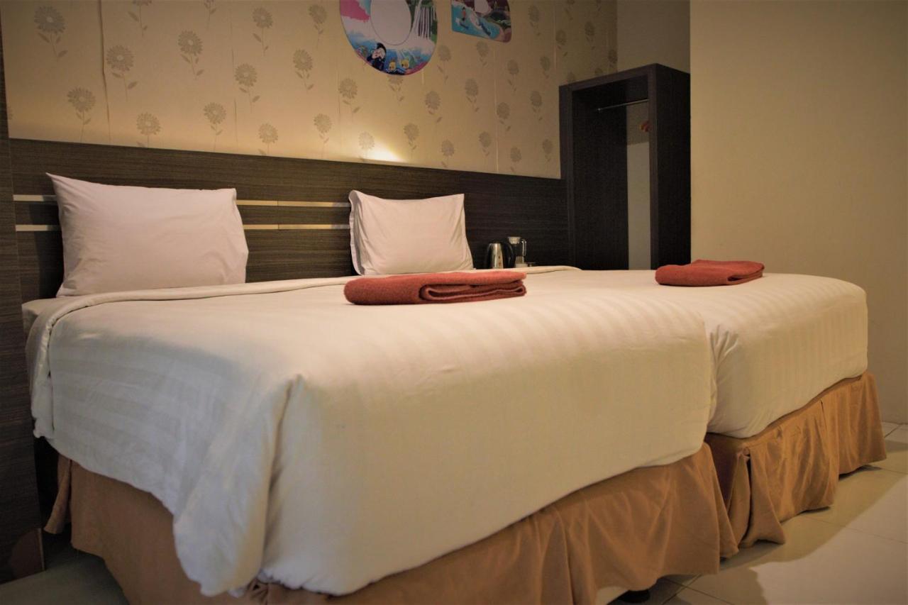 Nutana Hotel Mataram Extérieur photo