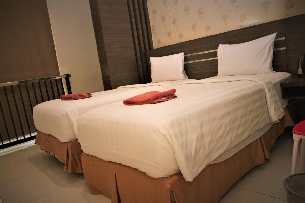 Nutana Hotel Mataram Extérieur photo