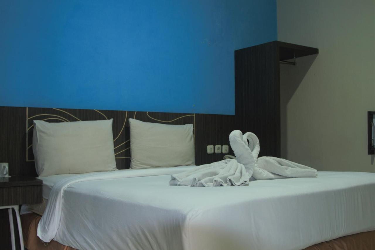 Nutana Hotel Mataram Extérieur photo