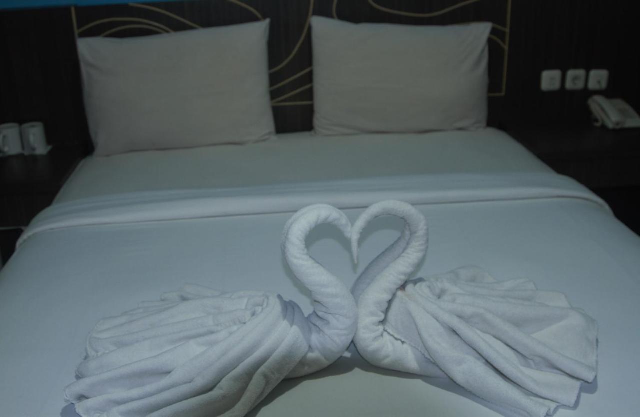 Nutana Hotel Mataram Extérieur photo