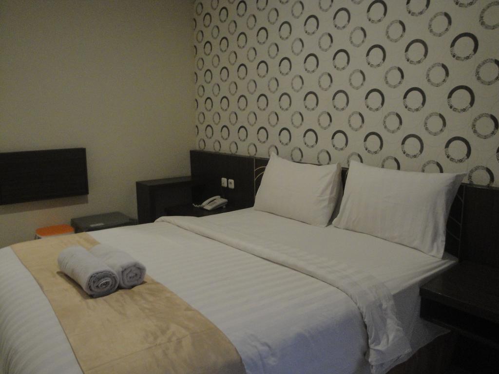 Nutana Hotel Mataram Extérieur photo
